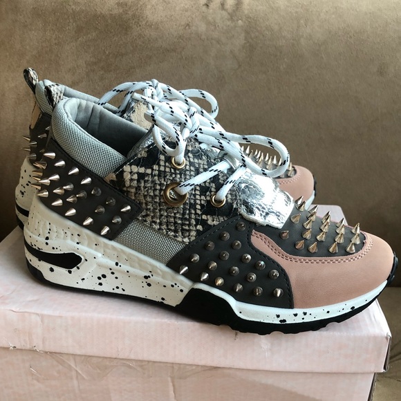 Cape Robbin Blush Spike Sneakers - Picture 2 of 8